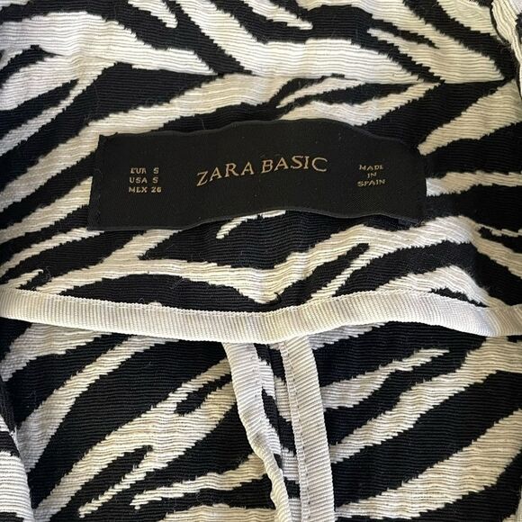 NWT Zara Basic Zebra Print Crop Blazer Womens Size S - Picture 6 of 7
